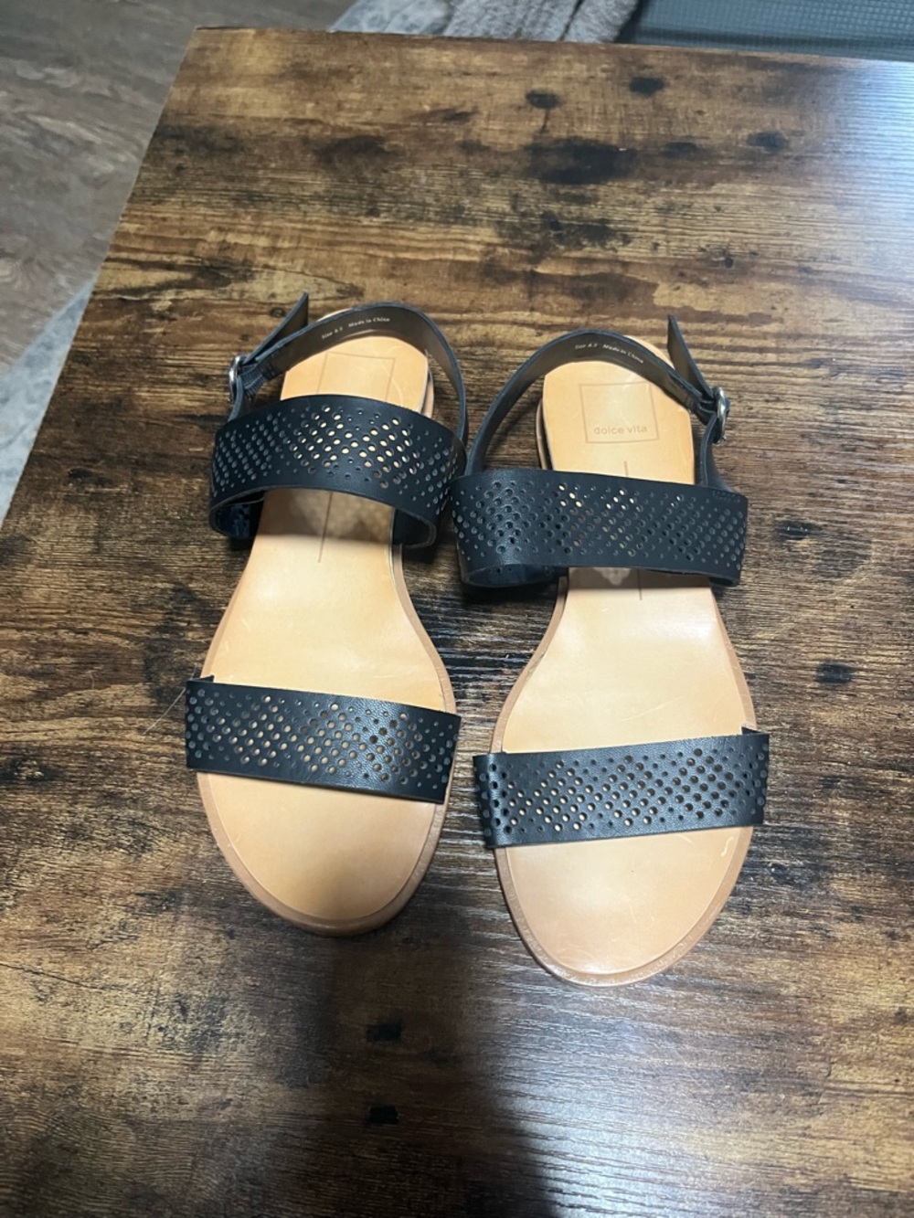 Dolce Vita Black Strap Sandals Size 8.5